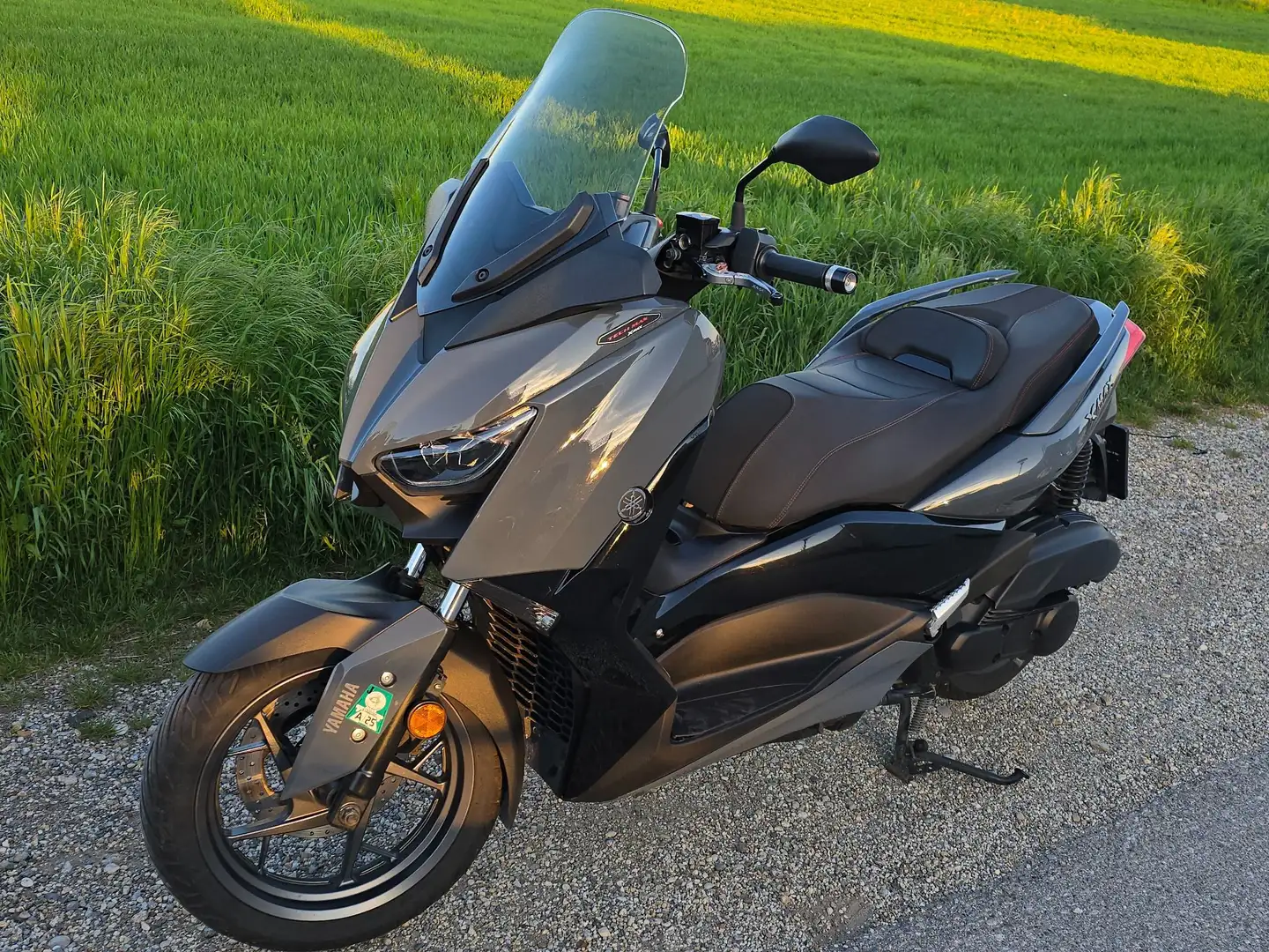 Yamaha X-Max 125 Tech-Max Gris - 1