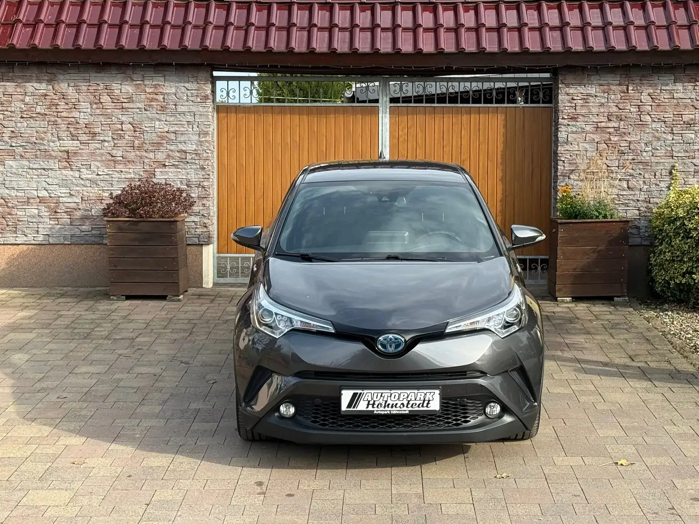 Toyota C-HR Hybrid Team D Grau - 2