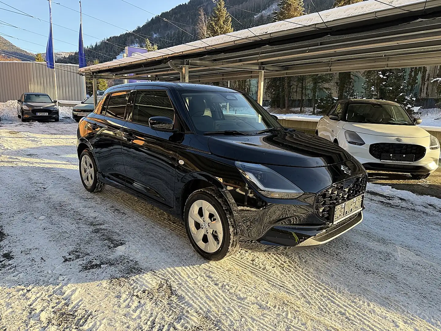 Suzuki Swift 1,2 Hybrid Allgrip Shine Schwarz - 1