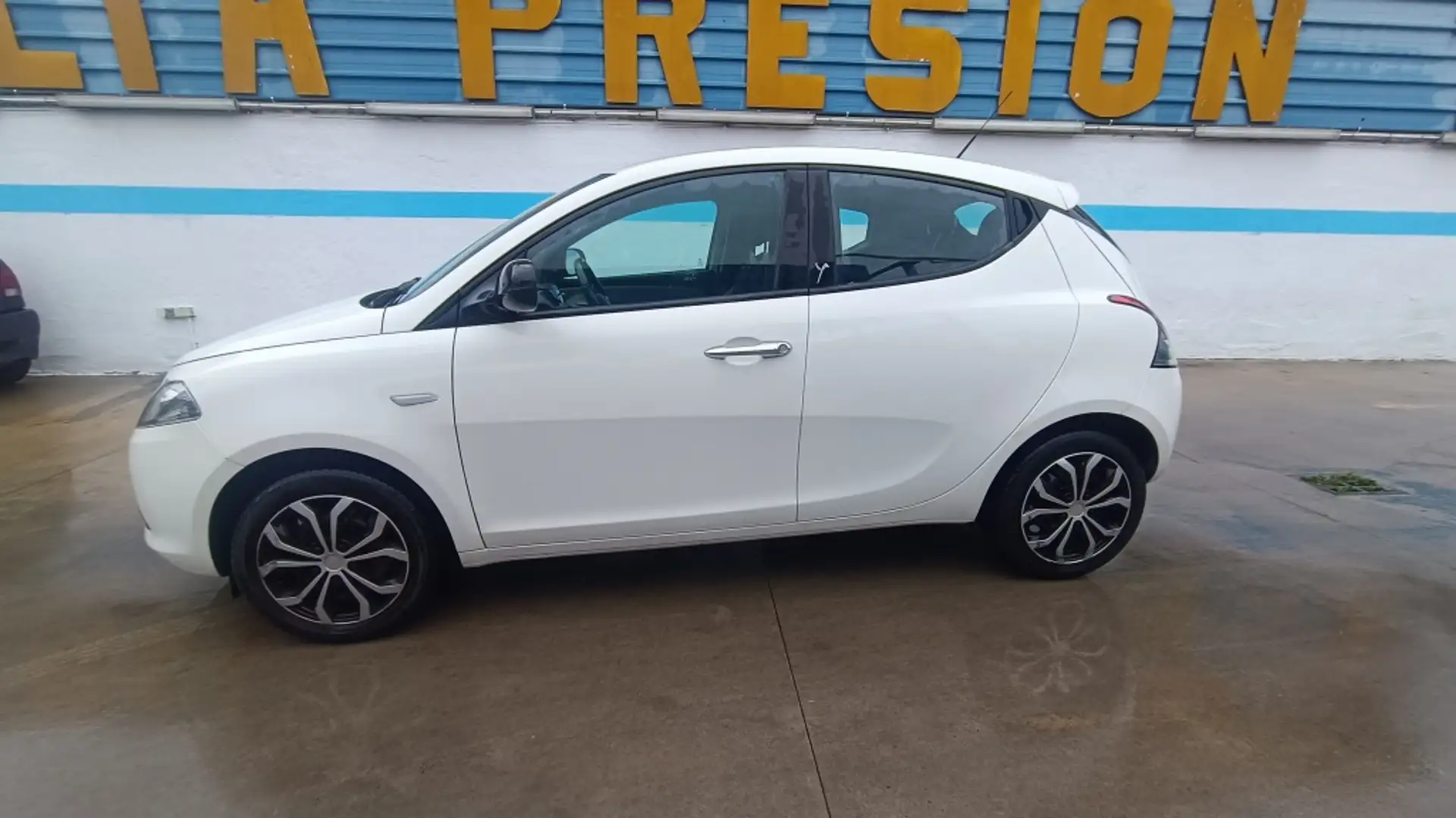 Lancia Ypsilon 1.2 8v Silver Blanco - 2