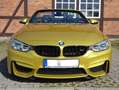 BMW M4 M4 Cabrio DKG Gelb - thumbnail 1
