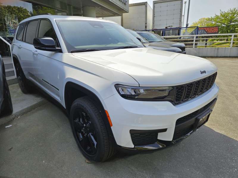White 2025 Jeep Grand Cherokee L SUV / Crossover Four-Wheel Drive Automatic