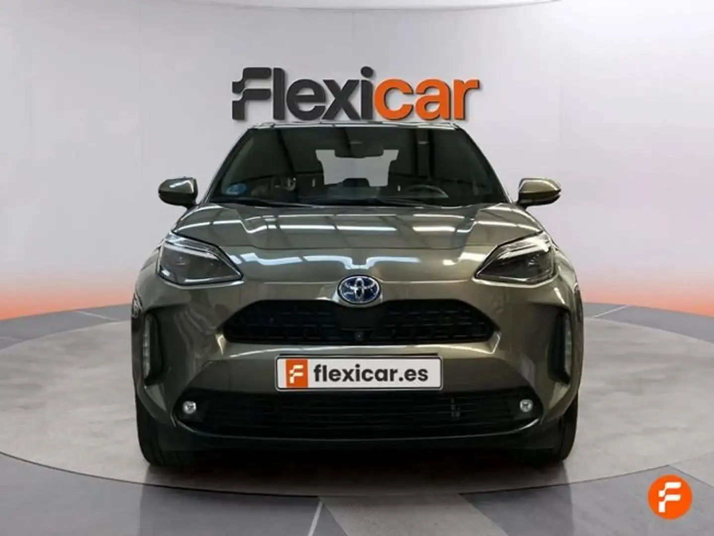 Toyota Yaris Cross 120H Style Plus Marrón - 2