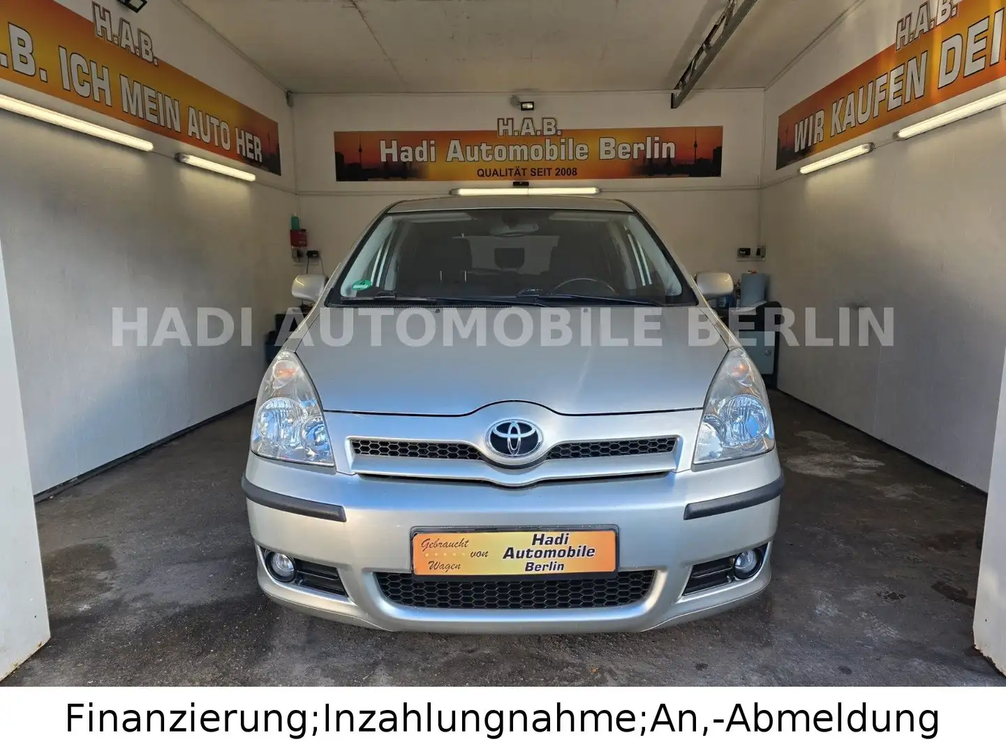 Toyota Corolla Verso 1.8 Sol/2.Hand/Automatik/7Sitzer Grau - 2