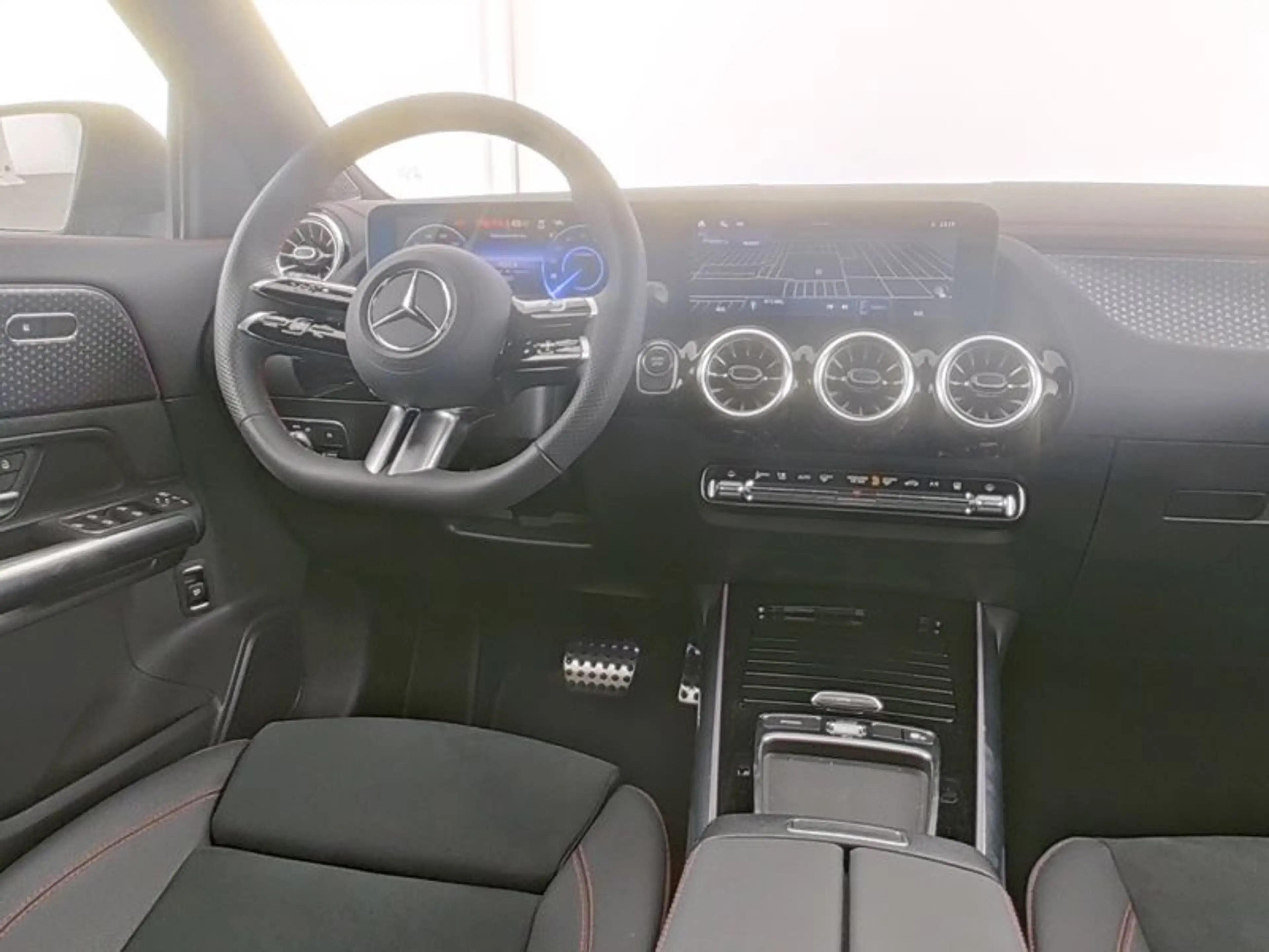 Mercedes-Benz EQA 250 + AMG KAMERA SPUR STANDH PDC SHZ — photo 7