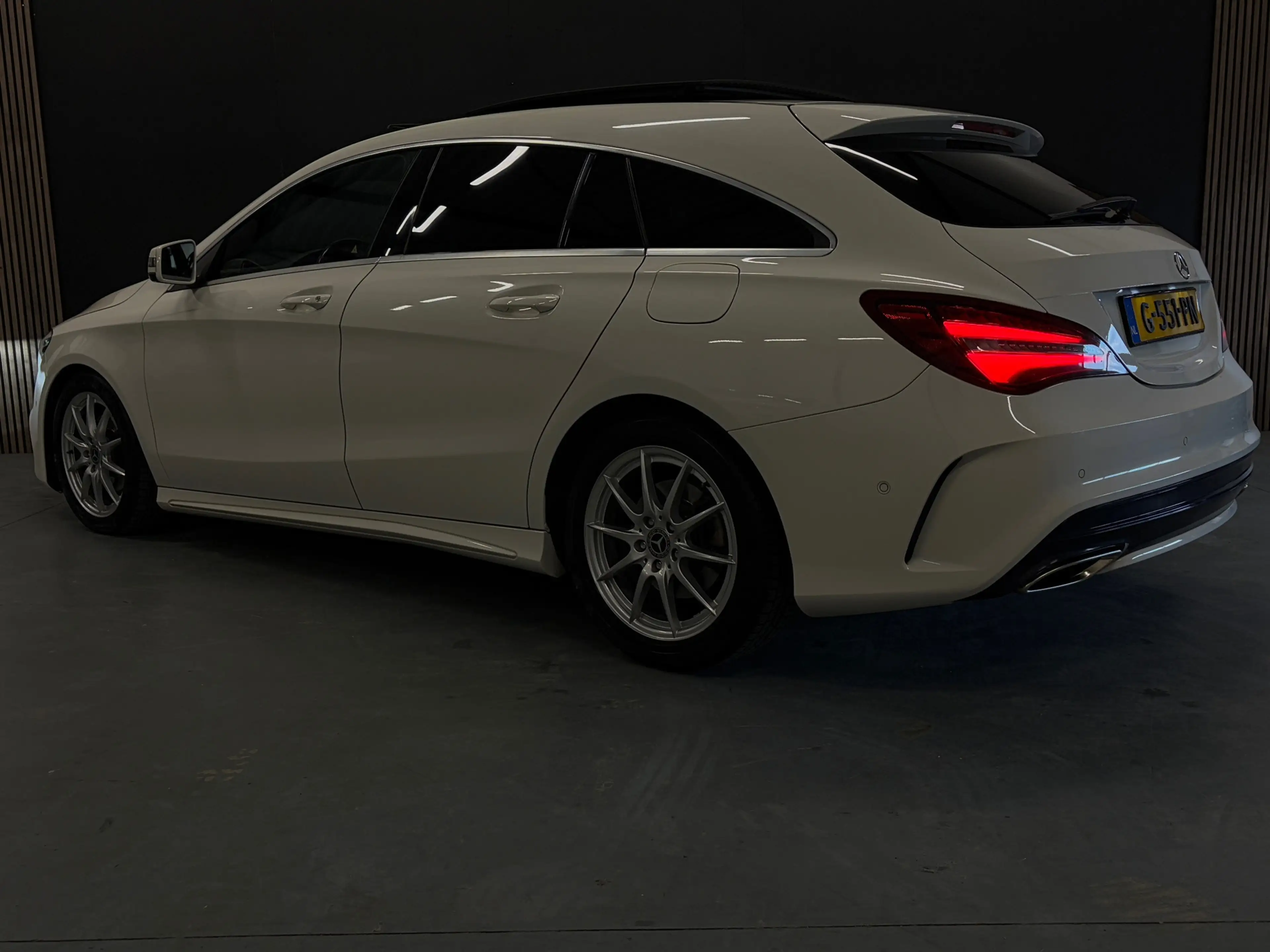 Mercedes-Benz CLA 200 Shooting Brake Ambition Pano Amg Stoelverwarming — photo 3