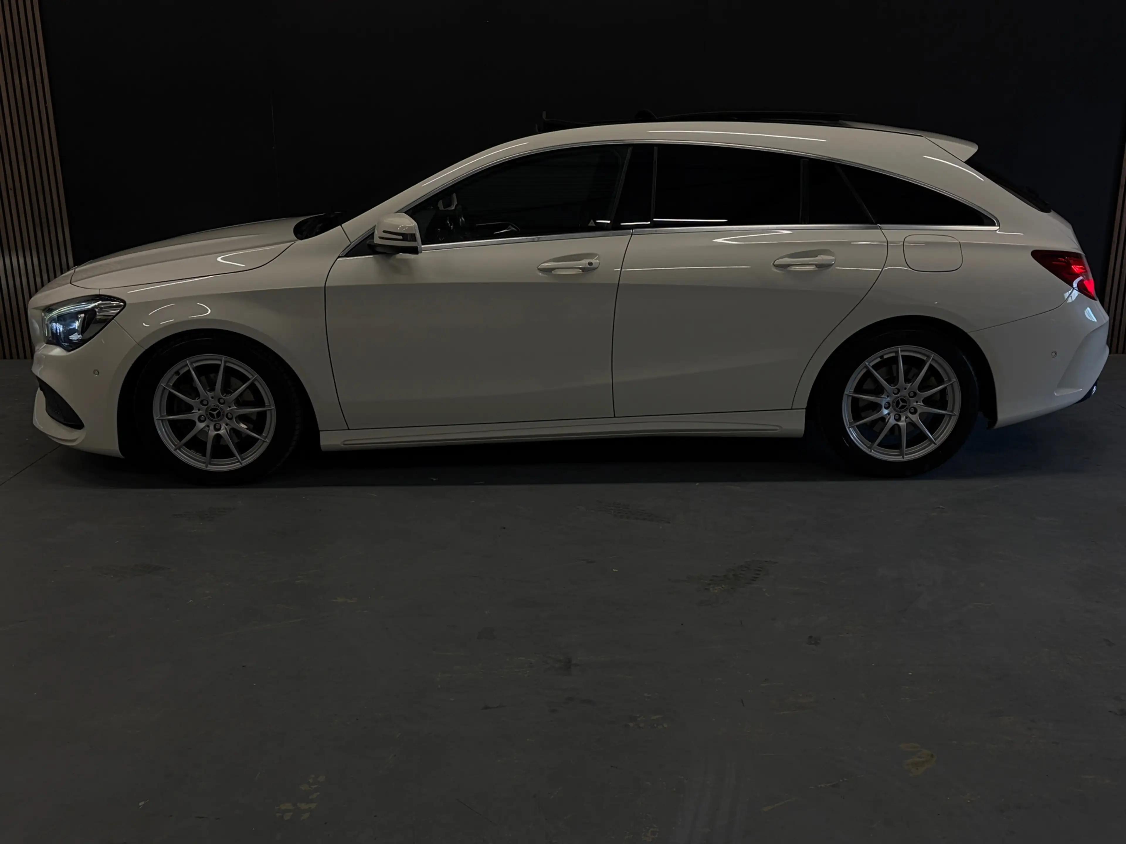 Mercedes-Benz CLA 200 Shooting Brake Ambition Pano Amg Stoelverwarming — photo 5