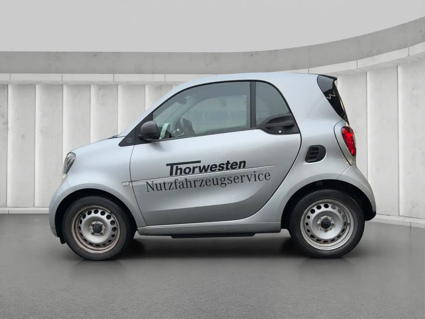smart forTwo smart EQ fortwo Panoramadach, Tempomat, LED Tagfahrlicht,, Sitzheizung, Silber - 2
