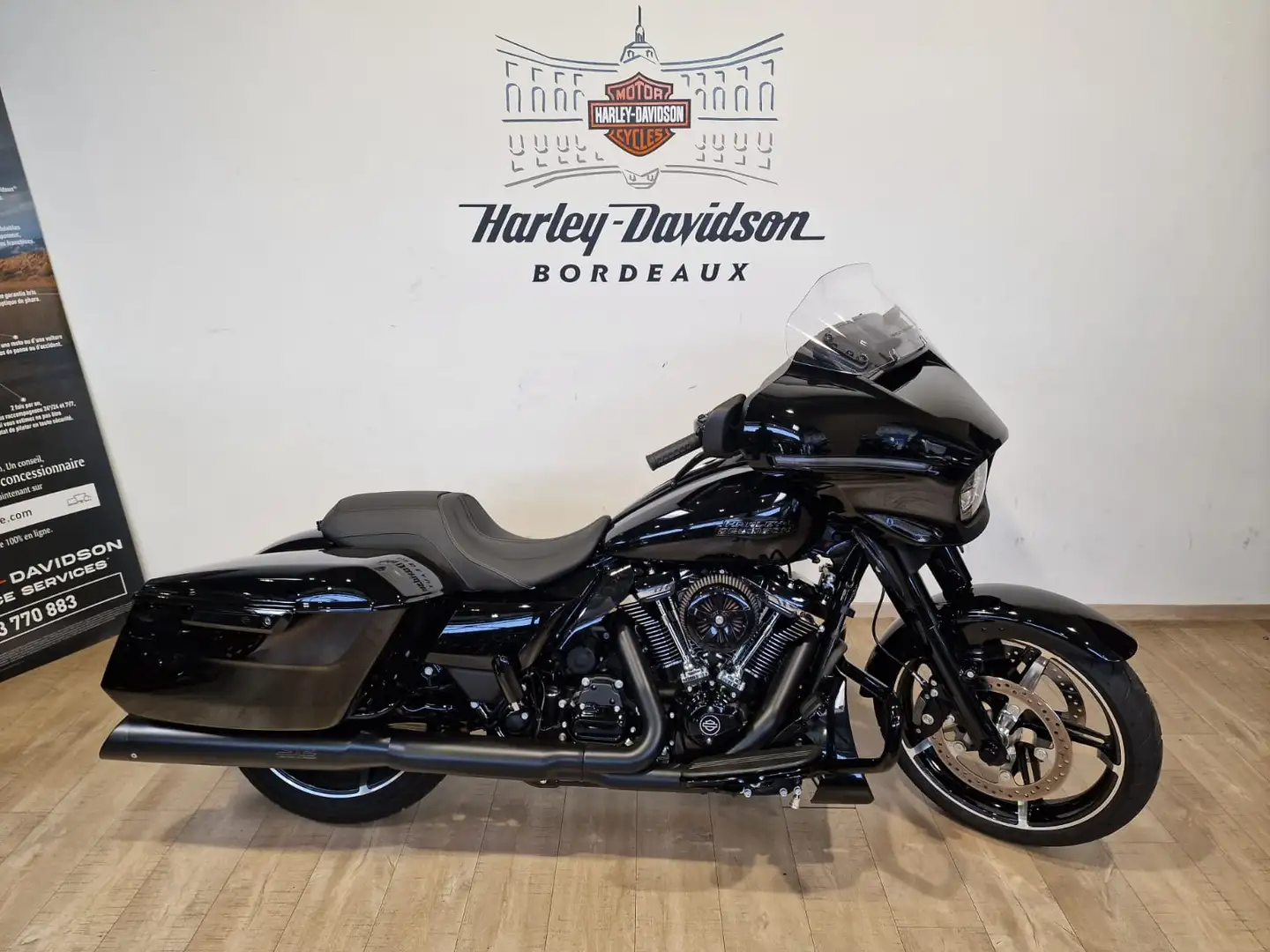 Harley-Davidson Street Glide Noir - 1