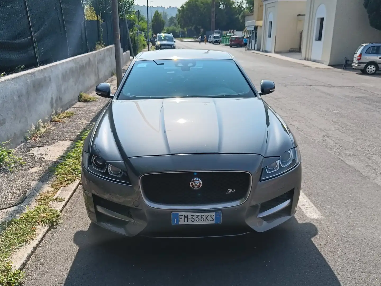 Jaguar XF XF II Berlina 2.0d i4 R-Sport awd 240cv auto my18 Grigio - 1