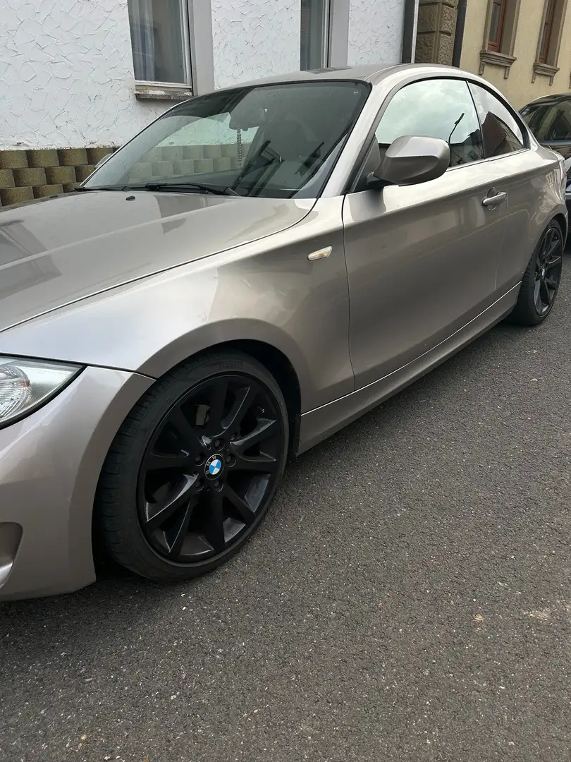 BMW 120 120i Coupe Beige - 1