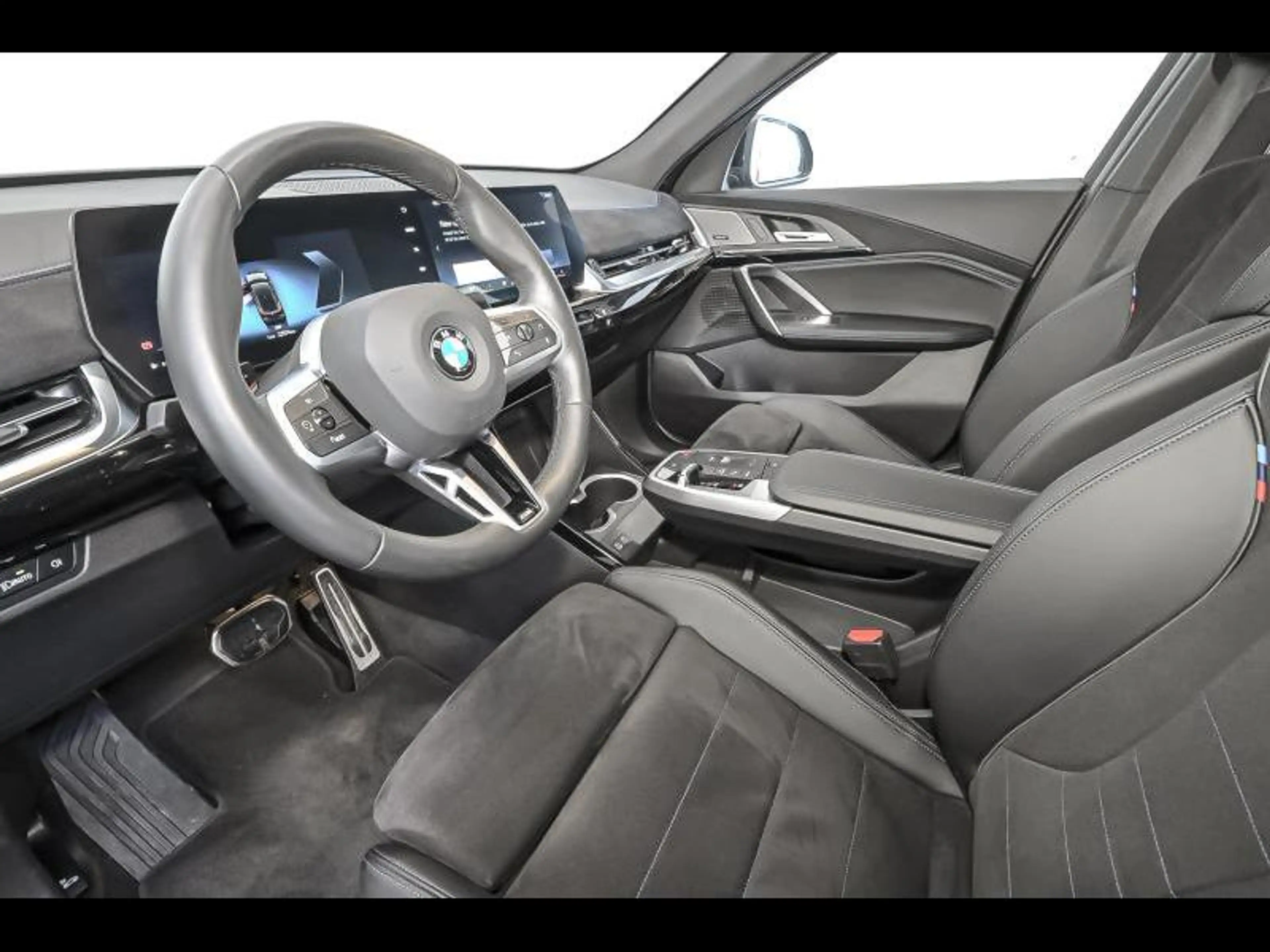 BMW X2 sDrive20i - M Pack — photo 6