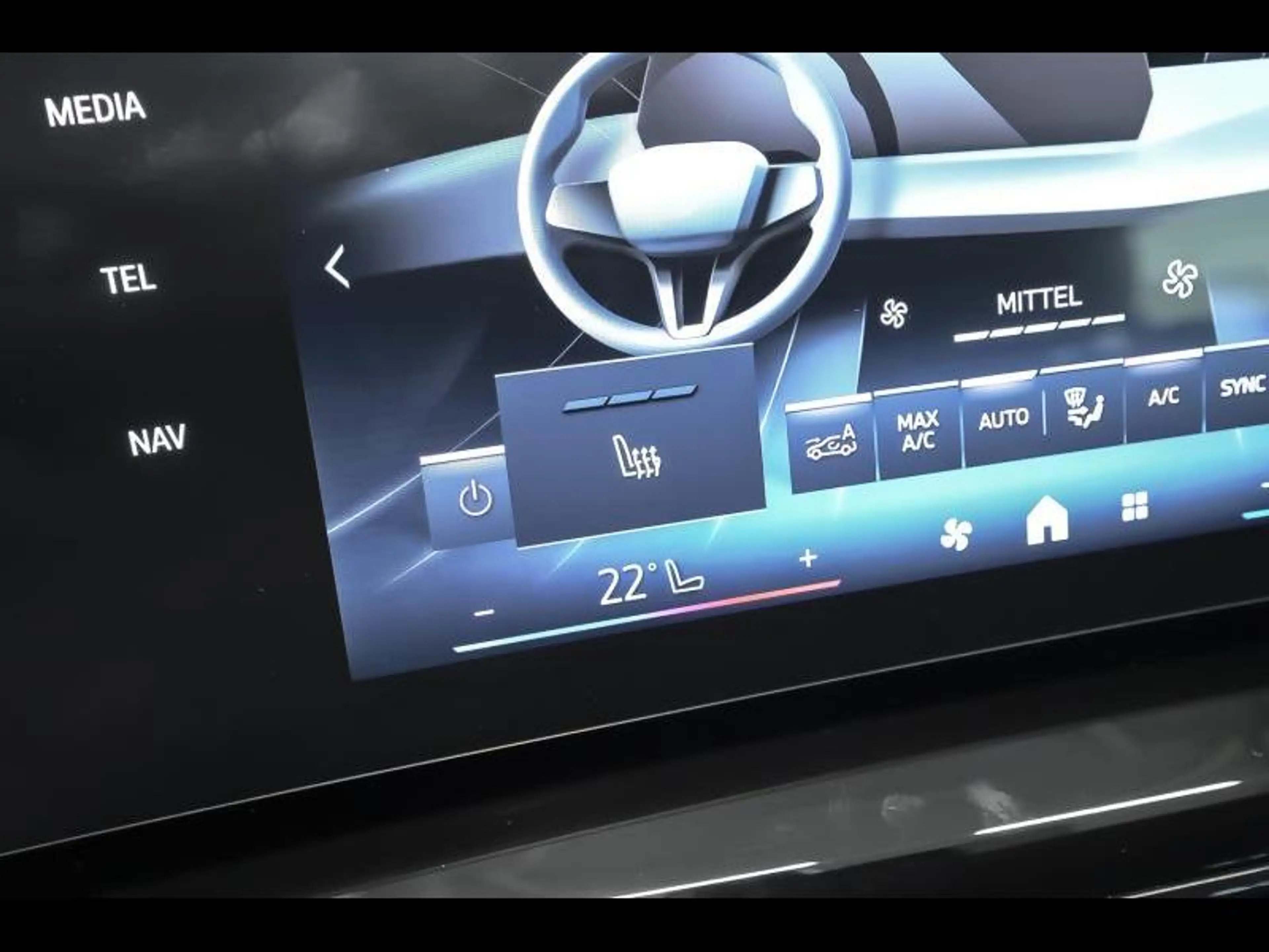 BMW X2 sDrive20i - M Pack — photo 13