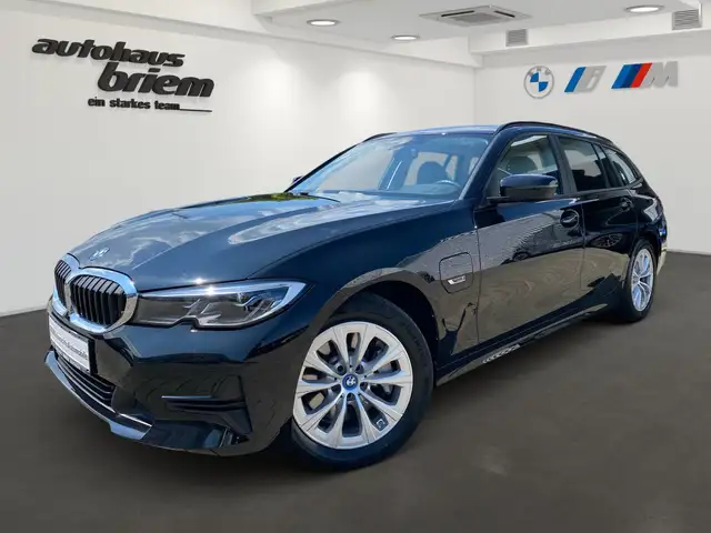 BMW 330 e Touring Advantage Head-Up DAB WLAN Shz PDC