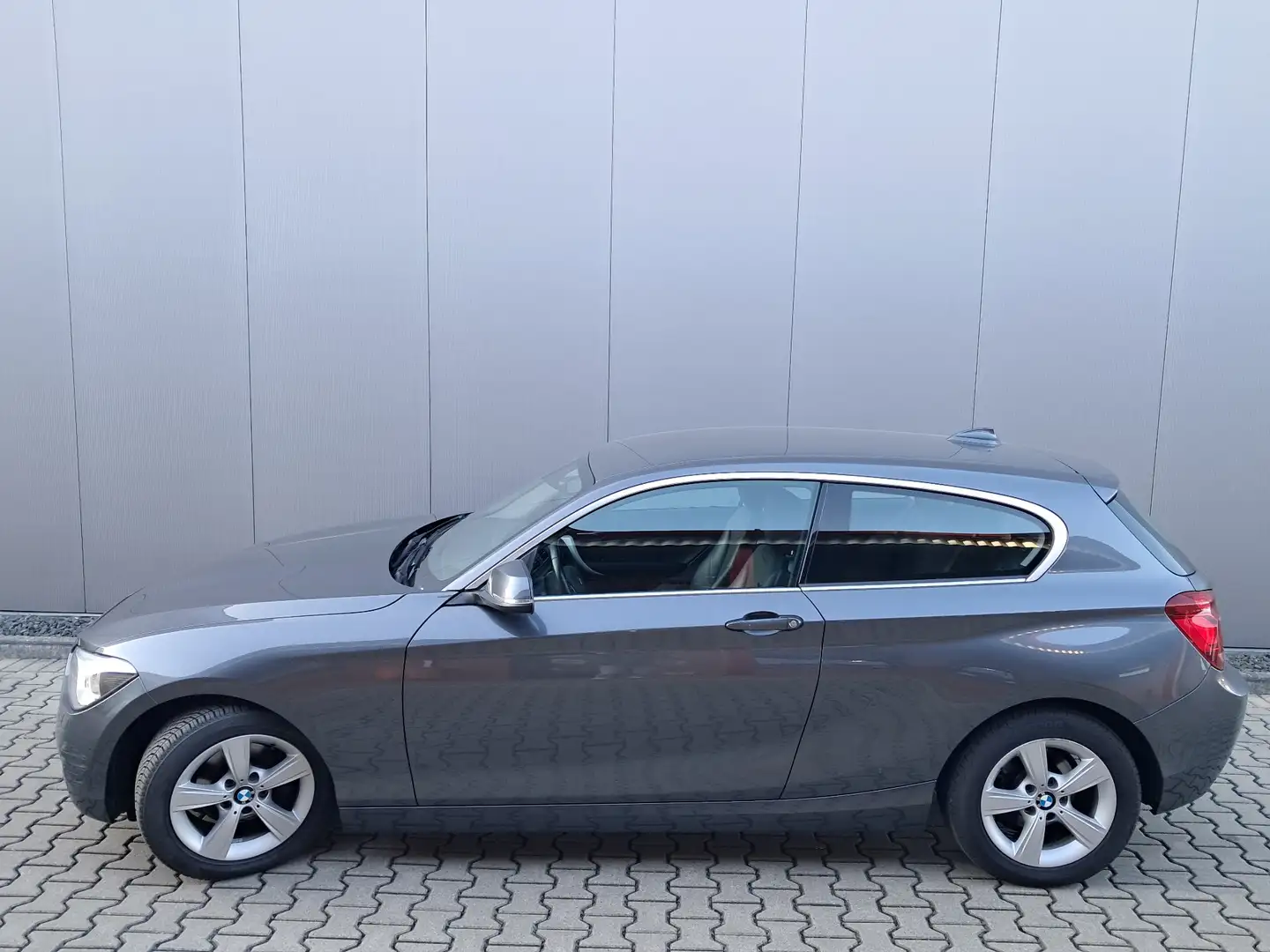 BMW 116 116 i, 135 PS,Bi-Xenon,Leder,Klima,Navi,Start/Stop Grigio - 2