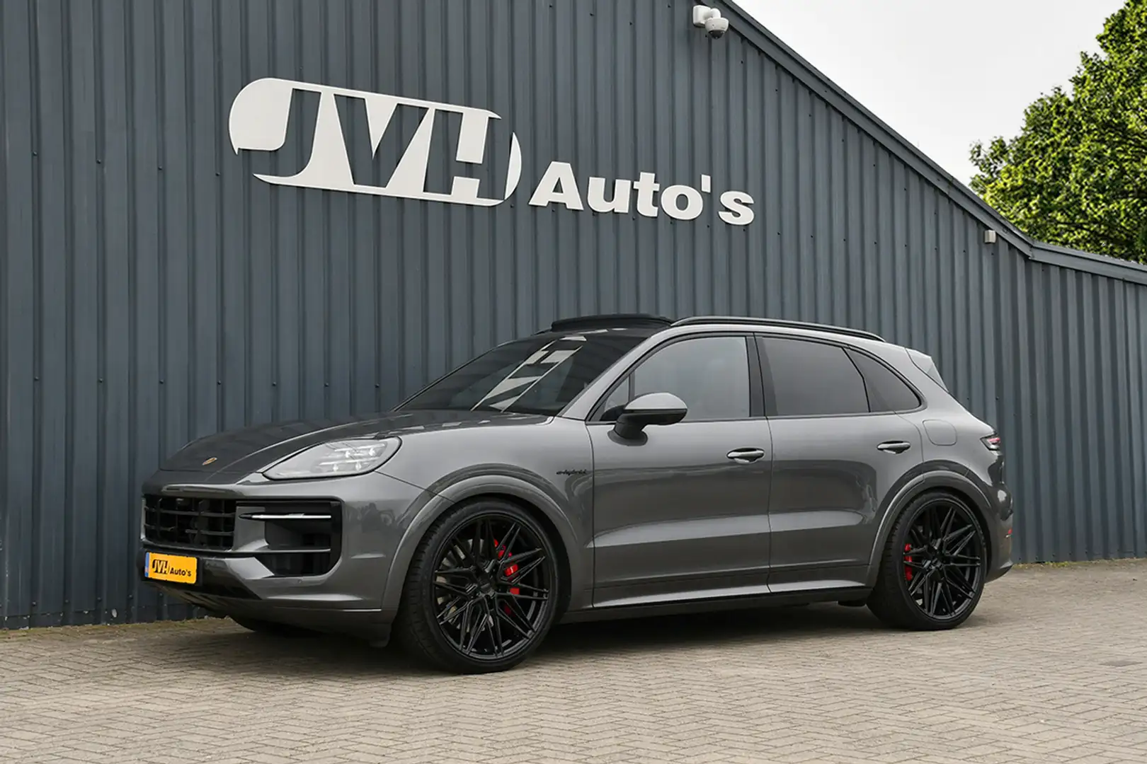 Porsche Cayenne 3.0 S E-Hybrid 519pk 01-2024 | Burmester | Pass.Di Grijs - 1