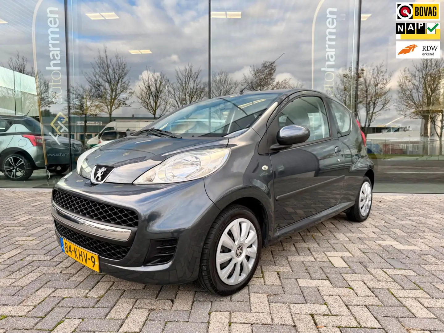 Peugeot 107 1.0-12V Sublime, NAP, Airco, IsoFix, AUX Gris - 1