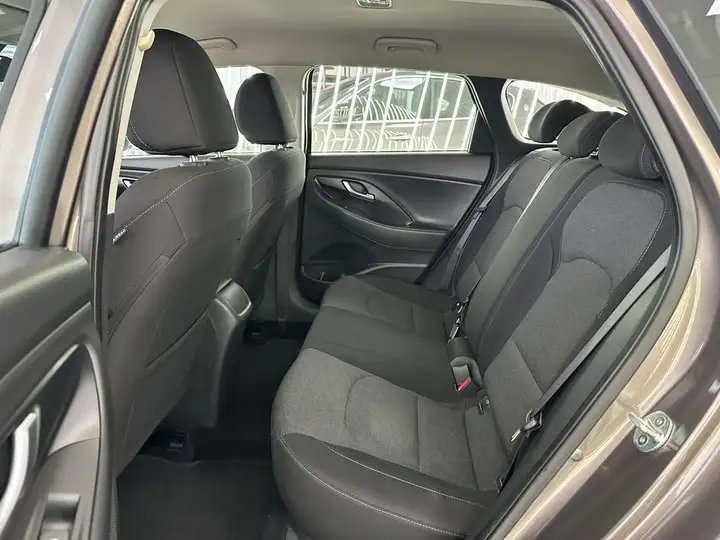 Hyundai i30 2022, foto 8