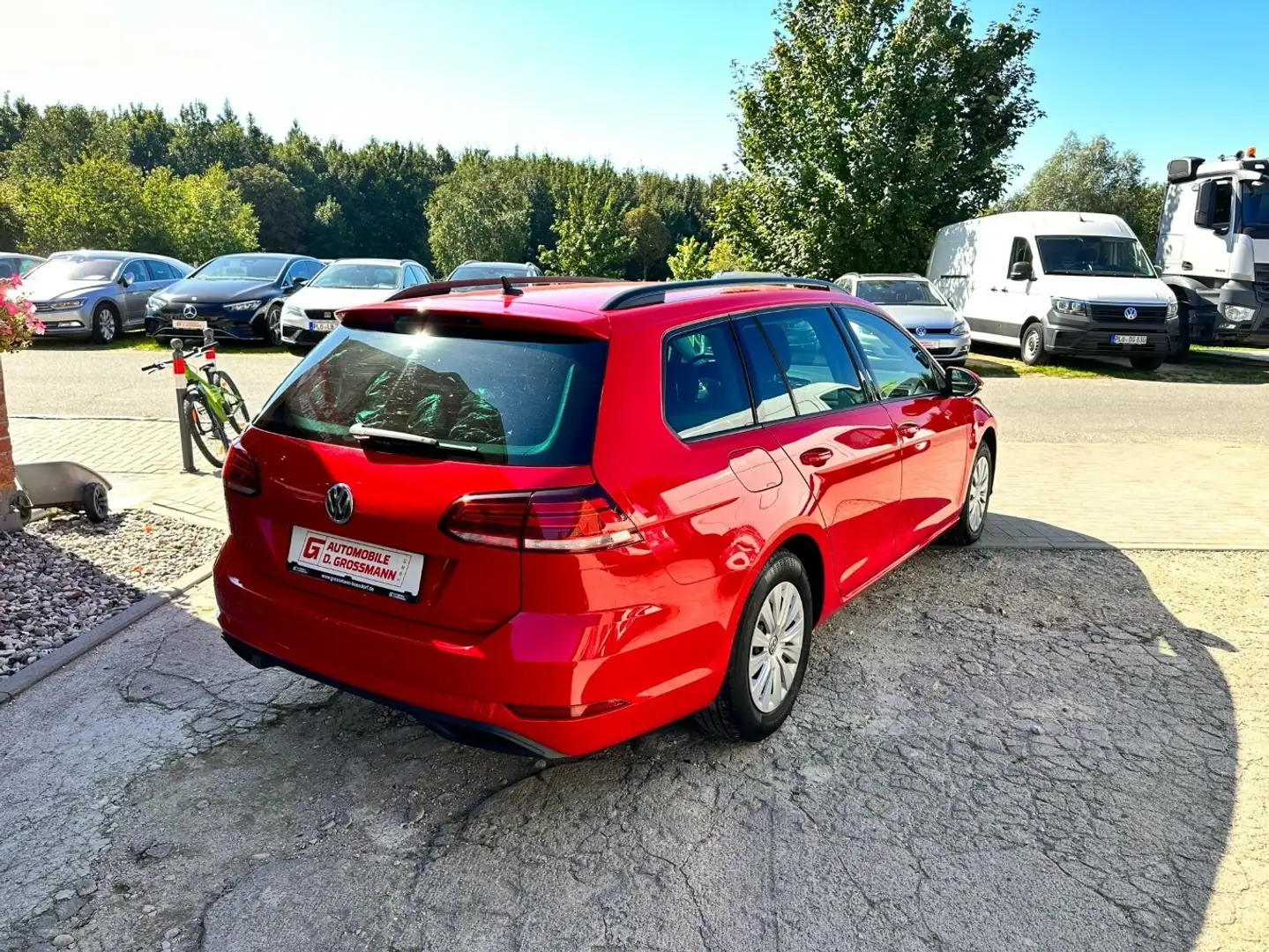 Volkswagen Golf Variant VII Trendline BMT/Start-Stopp Rojo - 2
