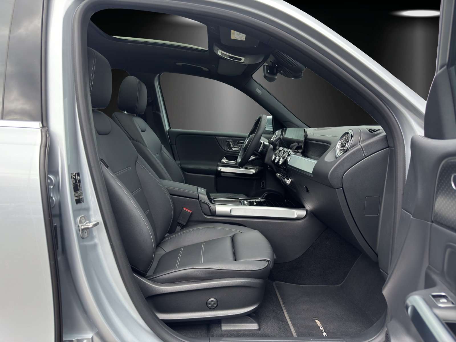 Mercedes-Benz EQB