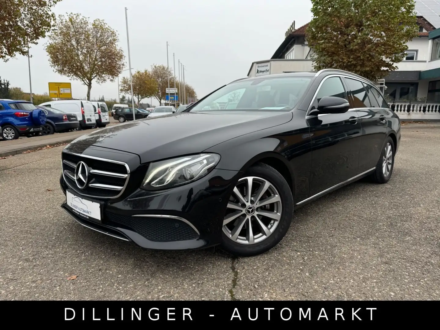 Mercedes-Benz E 200 d Avantgarde Widescreen LED NAVI Kam Tempo. Noir - 1