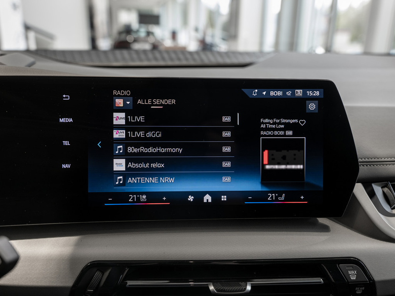 BMW 218 i Active Tourer 360° PANO LED AKTIVSITZE — photo 15