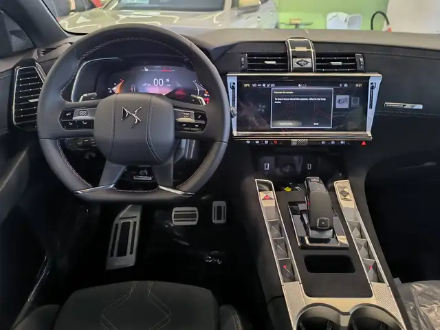 DS Automobiles DS 7 Crossback view 11