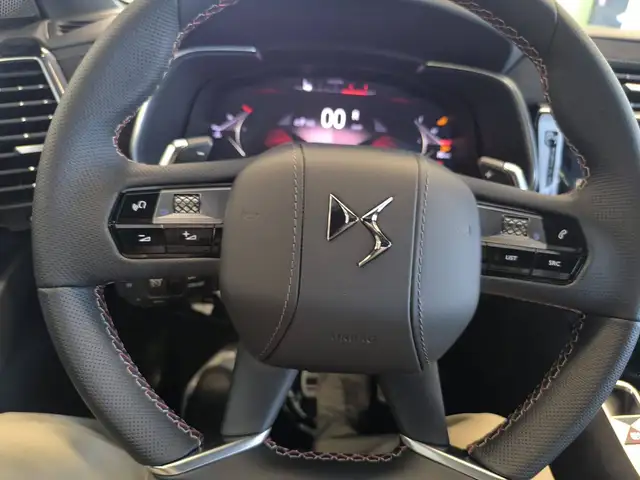 DS Automobiles DS 7 Crossback view 18