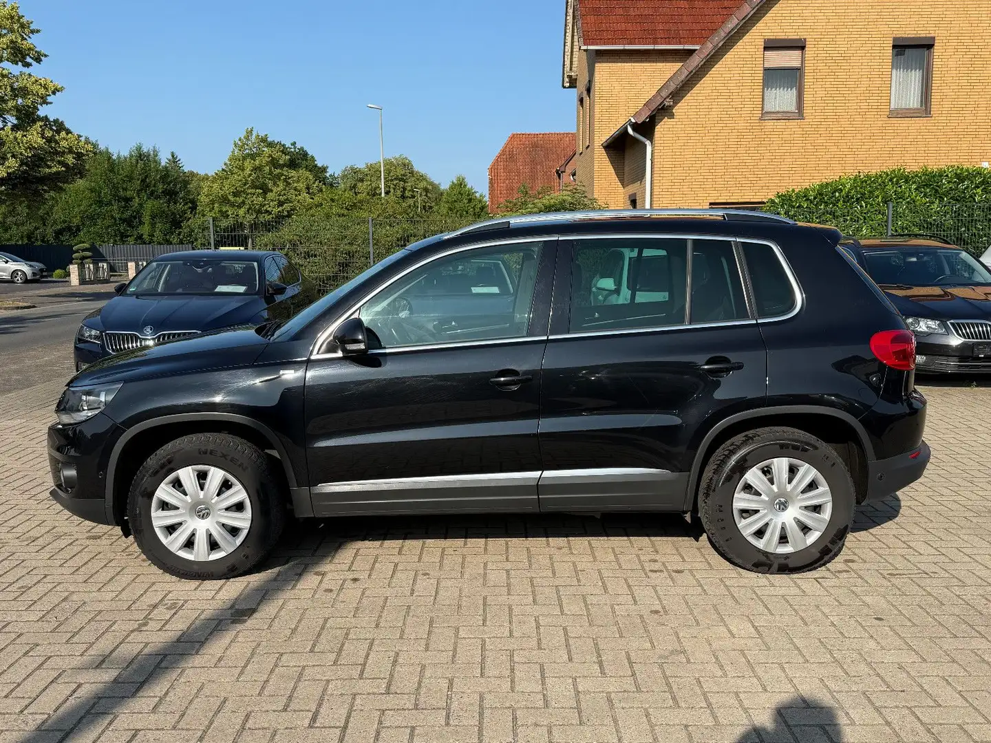 Volkswagen Tiguan 2.0 TDI+DSG+AHK+Kamera+Zahnriemen neu Nero - 2