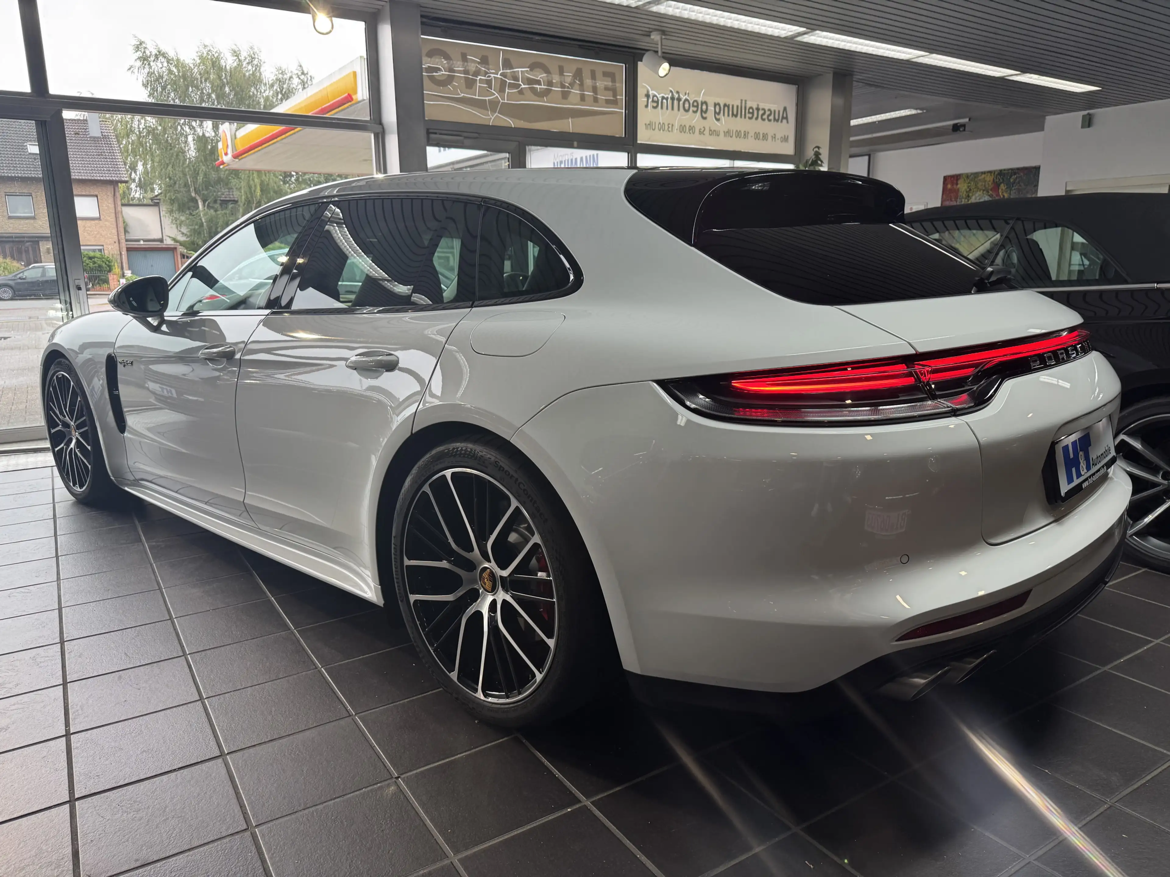 Porsche Panamera Approved — photo 15