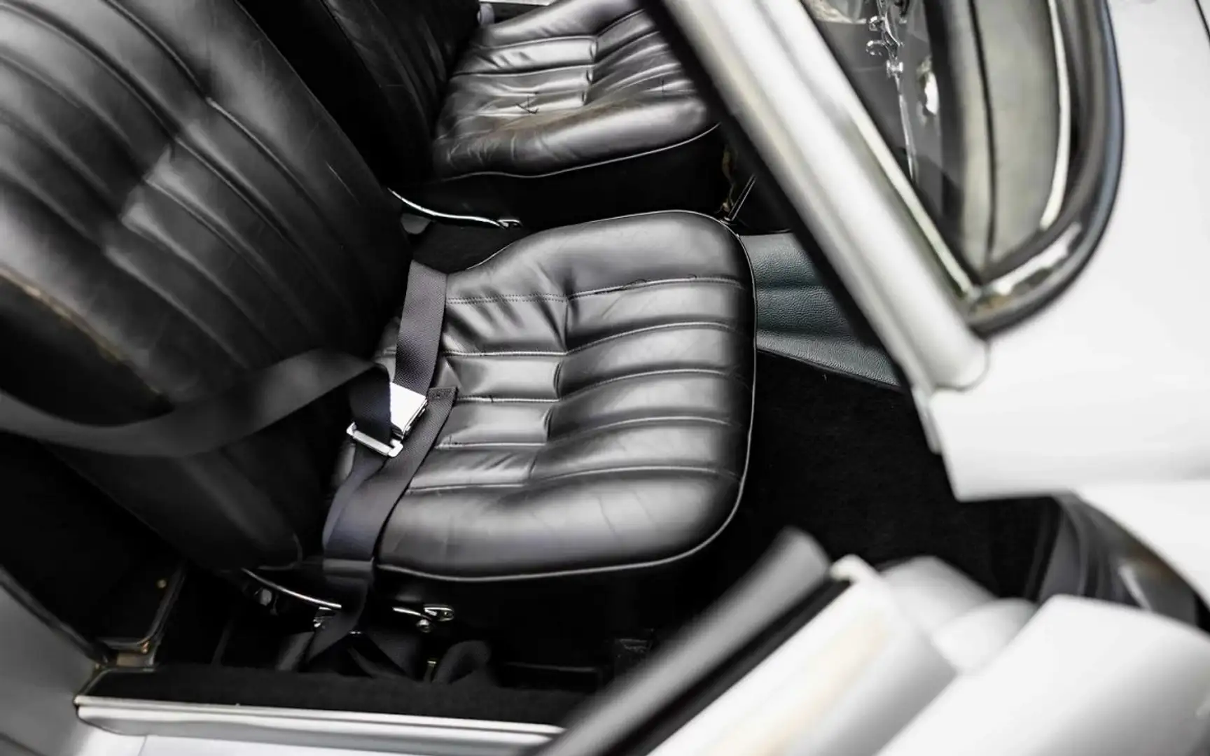 Mercedes-Benz 190 W121 Argento - 1