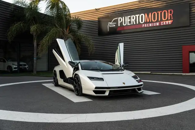 Lamborghini Countach LPI 800-4