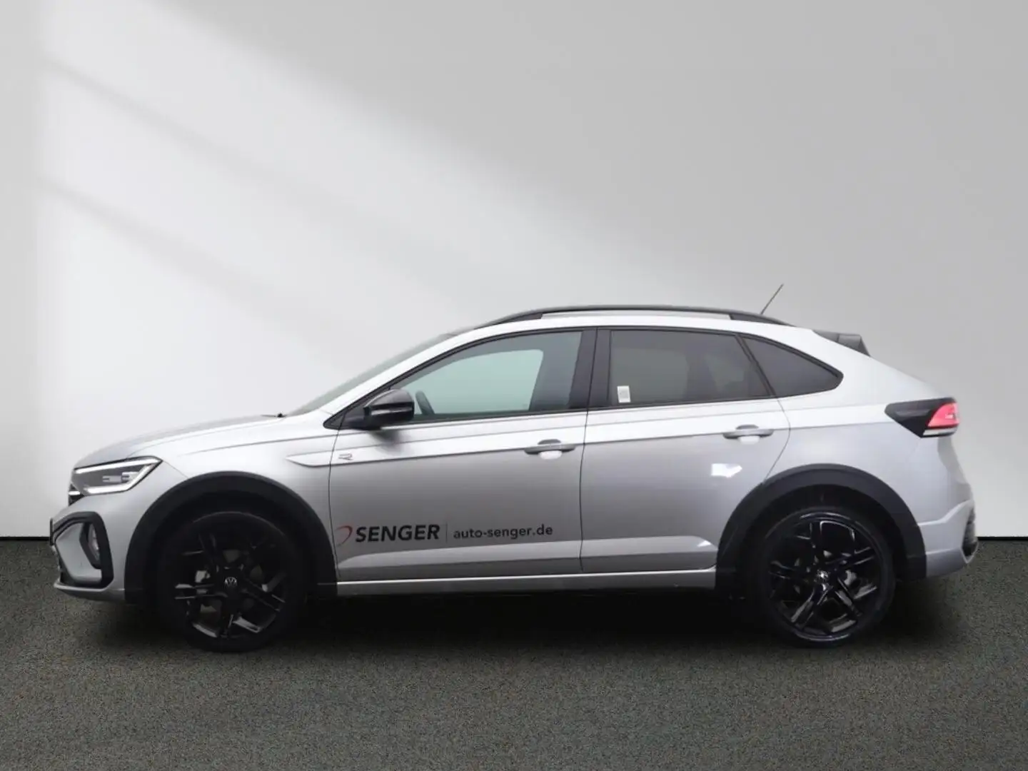 Volkswagen Taigo 1.5 TSI R-Line OPF DSG Kamera Navi Matrix Plateado - 2