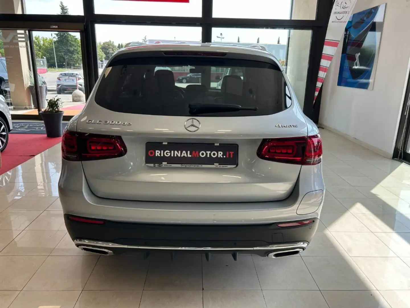 Mercedes-Benz GLC 300 de 4Matic EQ-Power Premium Zilver - 2