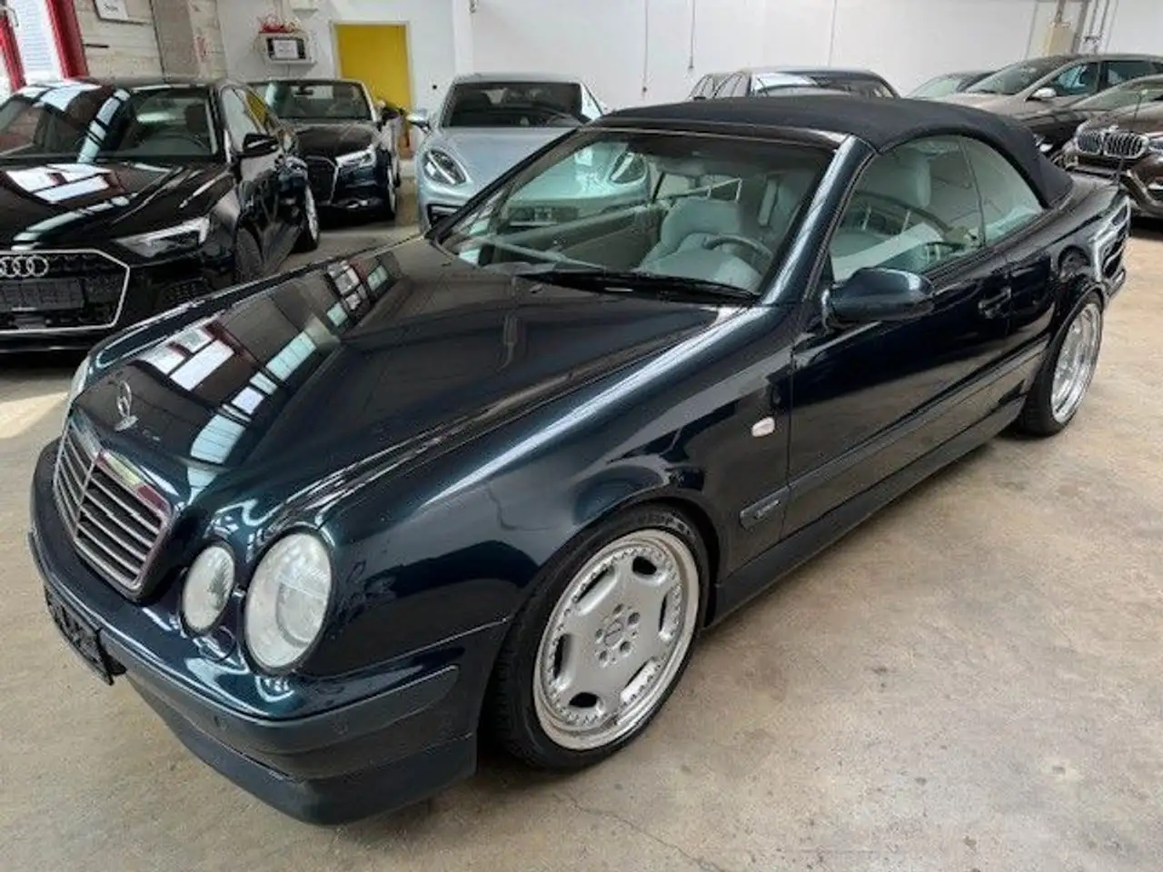 Mercedes-Benz CLK 320