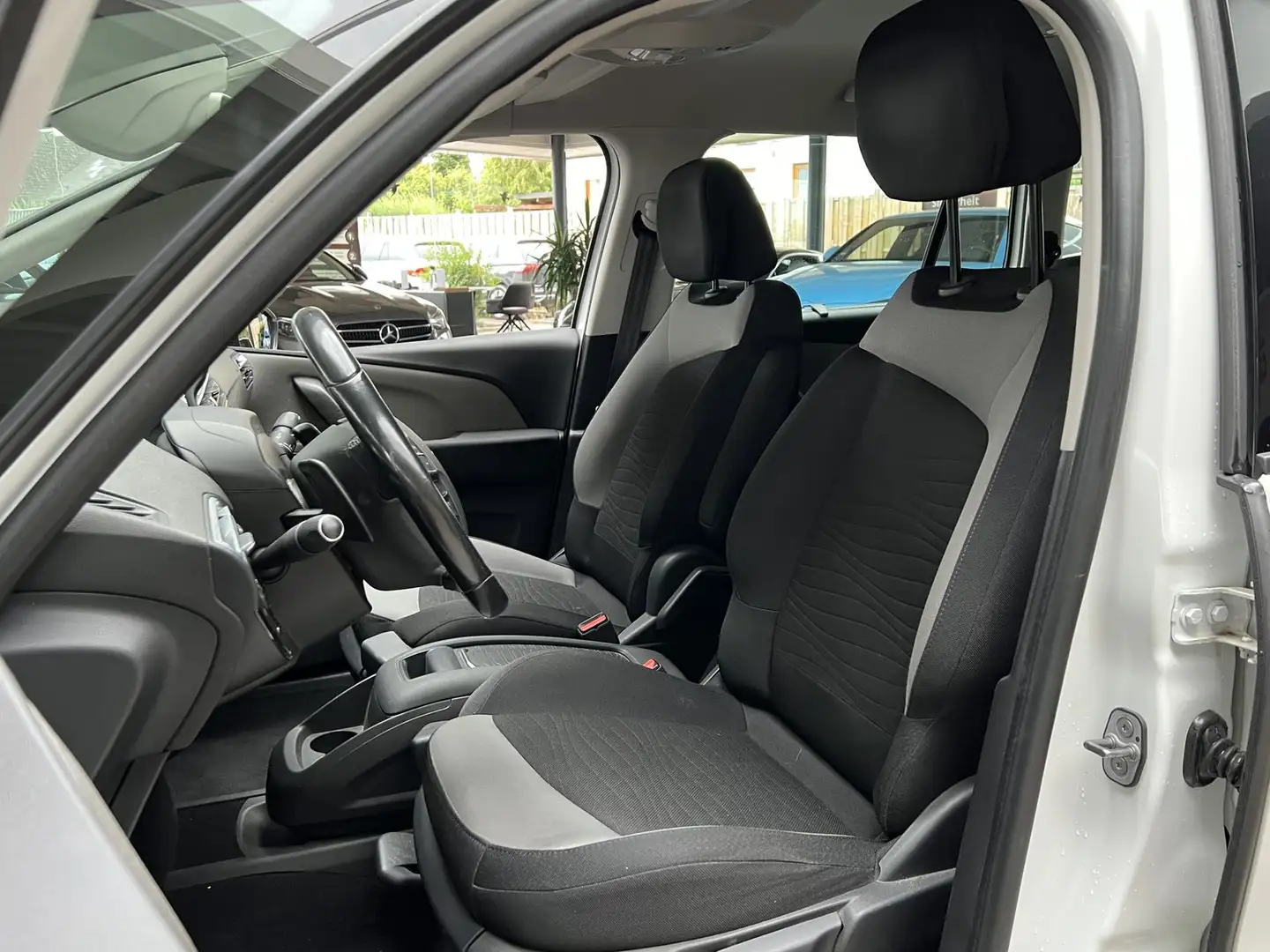 Citroen C4 Picasso Grand C4 Picasso/Spacetourer Selection AHK SHZ Weiß - 2