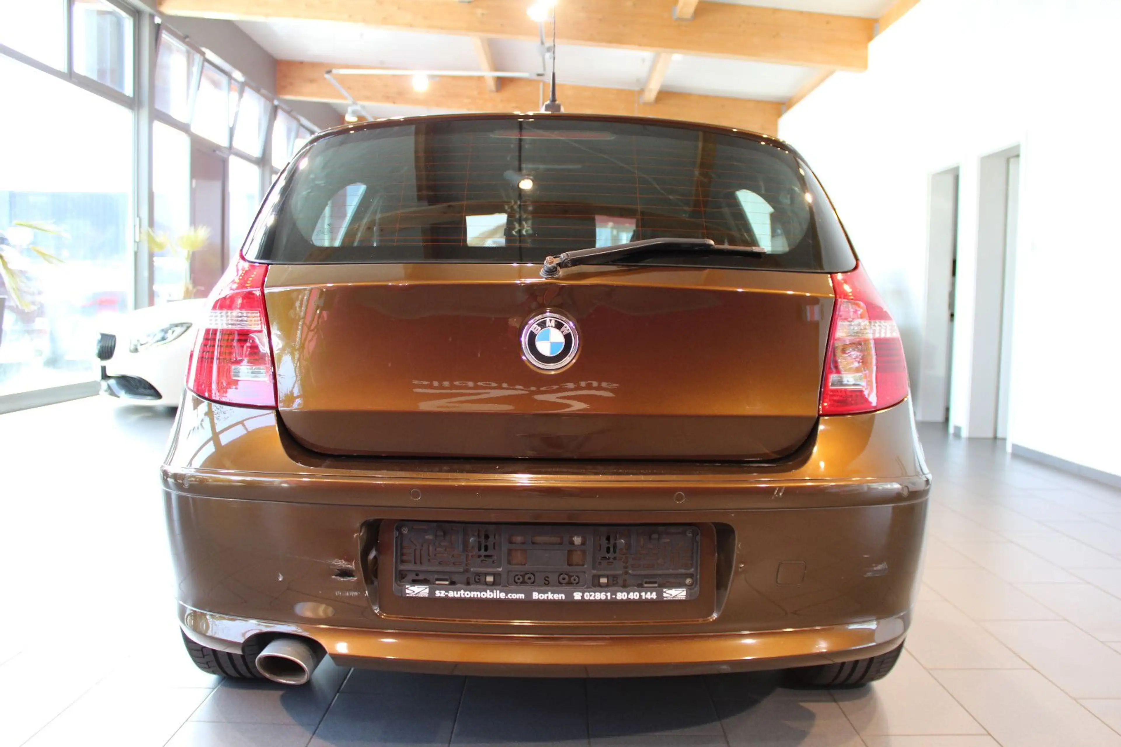 BMW 118 d Limousine Navi SHZ PDC — photo 5