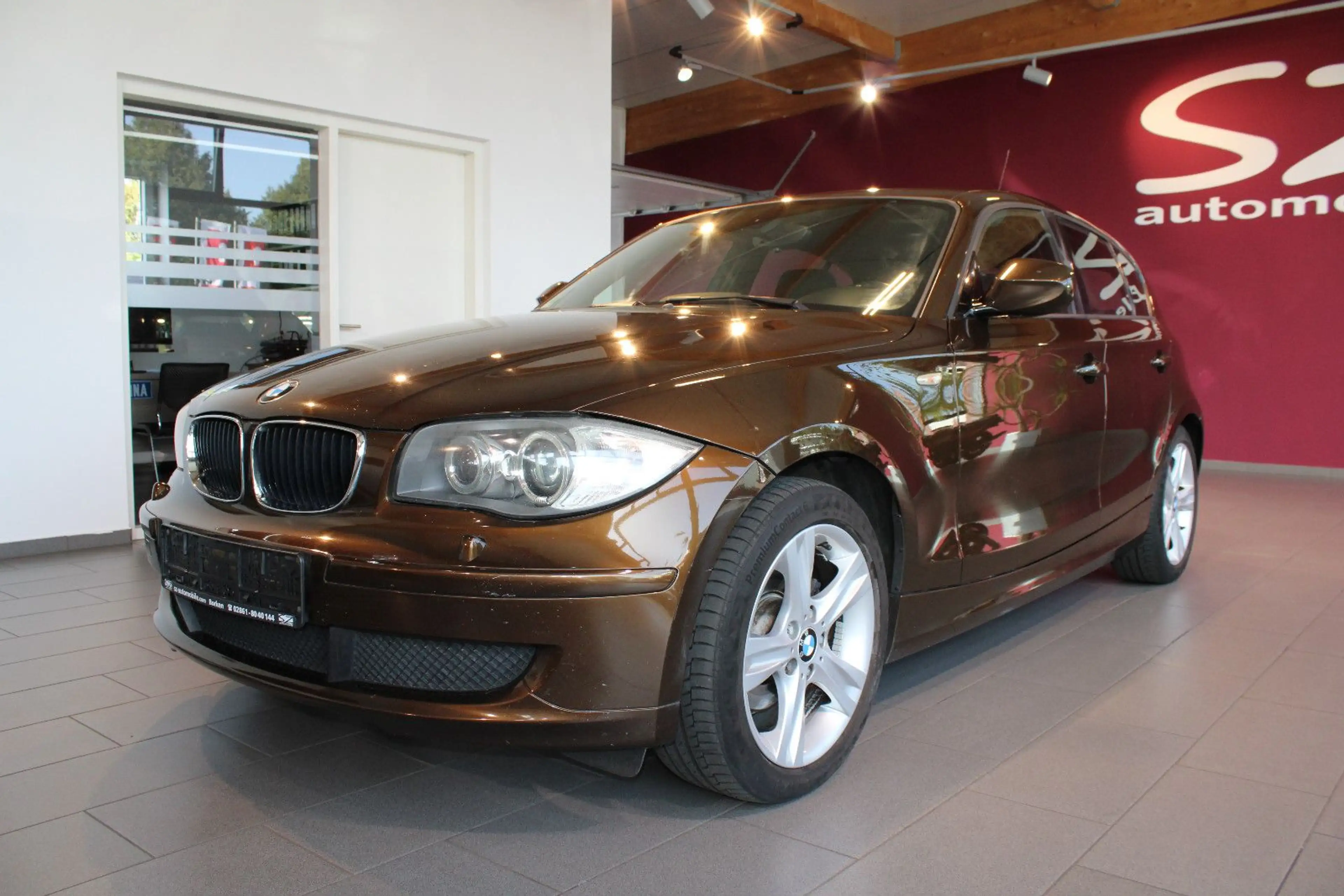 BMW 118 d Limousine Navi SHZ PDC — photo 3