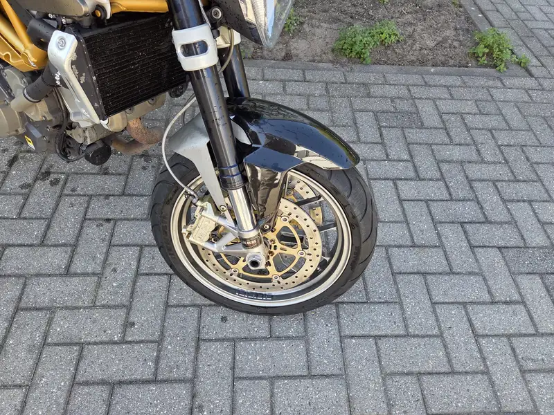 Aprilia Shiver 750 - foto 4