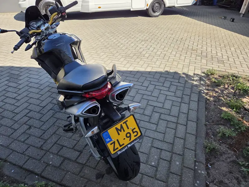 Aprilia Shiver 750 - foto 5