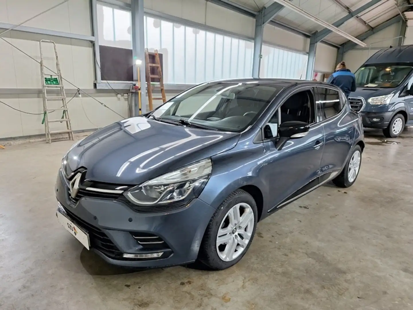 Renault Clio 1.5dCi90 Cargo 2Si PKW Navi Klima 1.Hd EU 6 Gris - 1