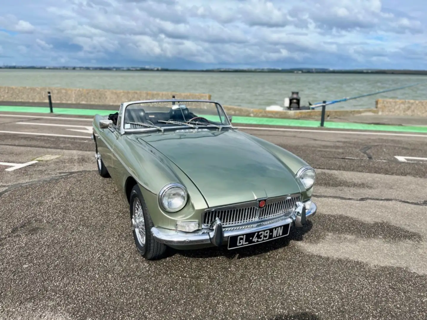 MG MGB Gris - 1