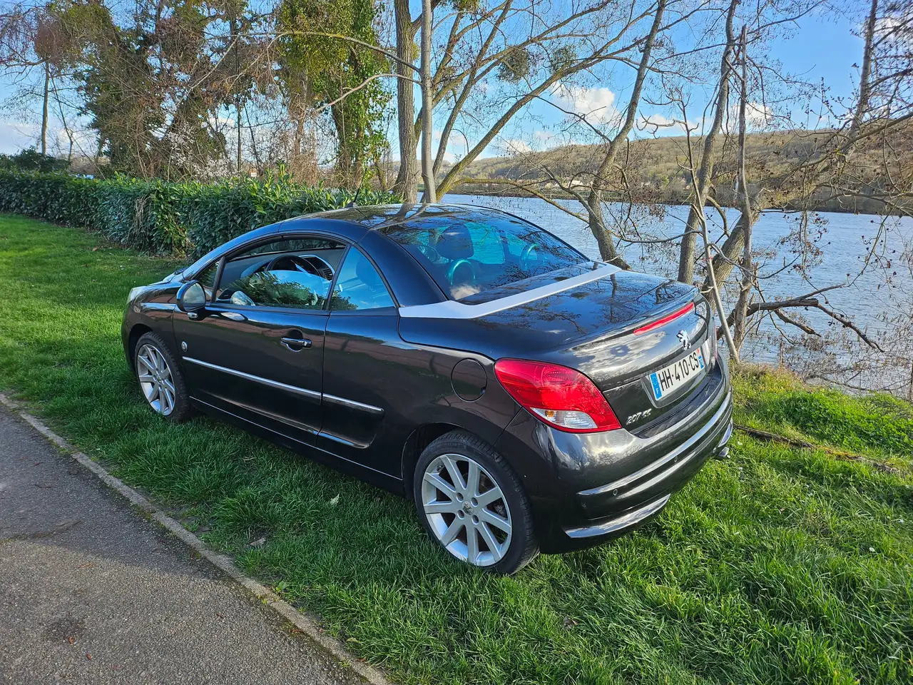 Peugeot 207 CC 1.6 VTi 120ch Roland Garros