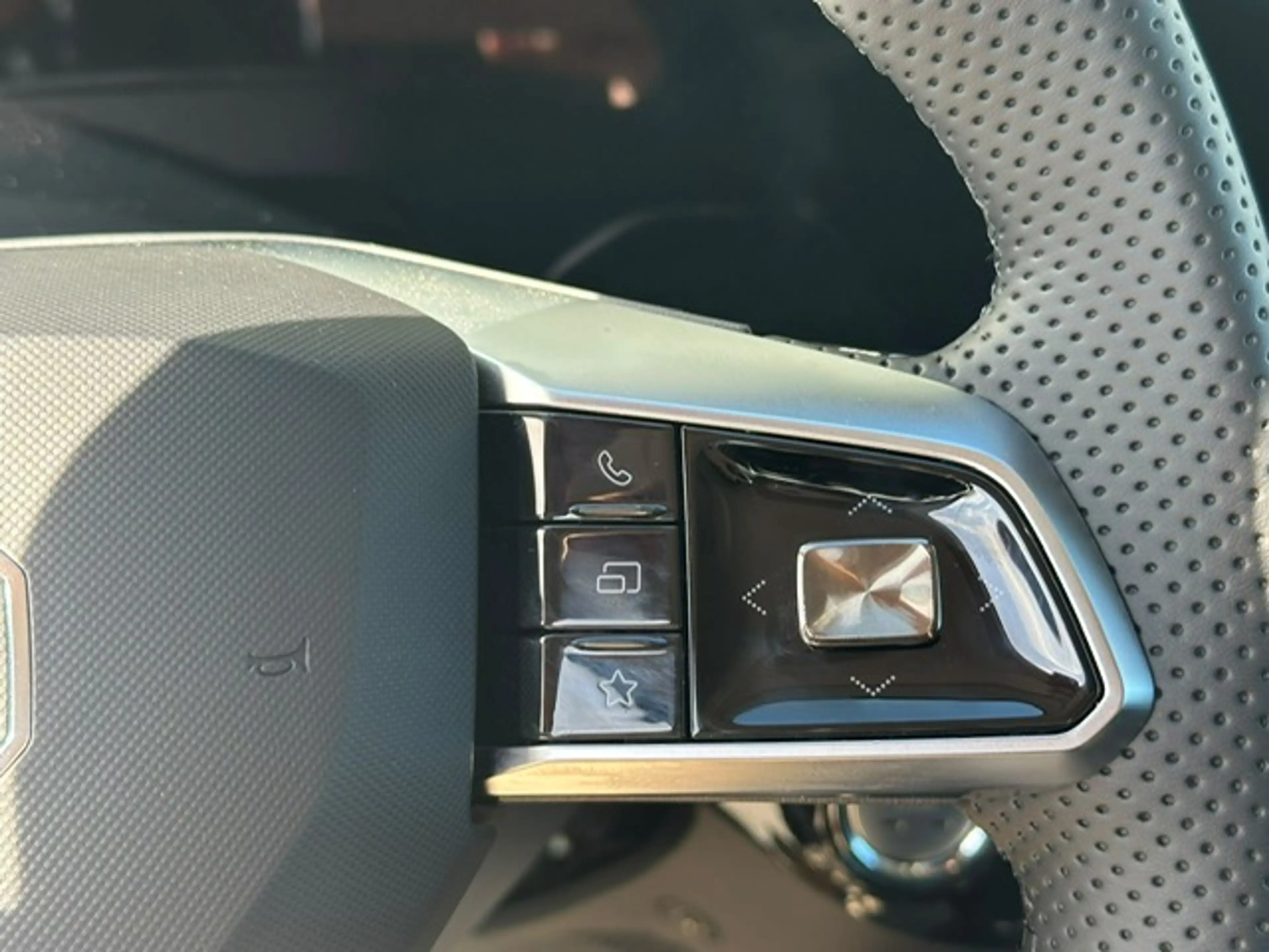 MG HS HS Hybrid  1.5 Turbo Luxury Luxury — photo 13
