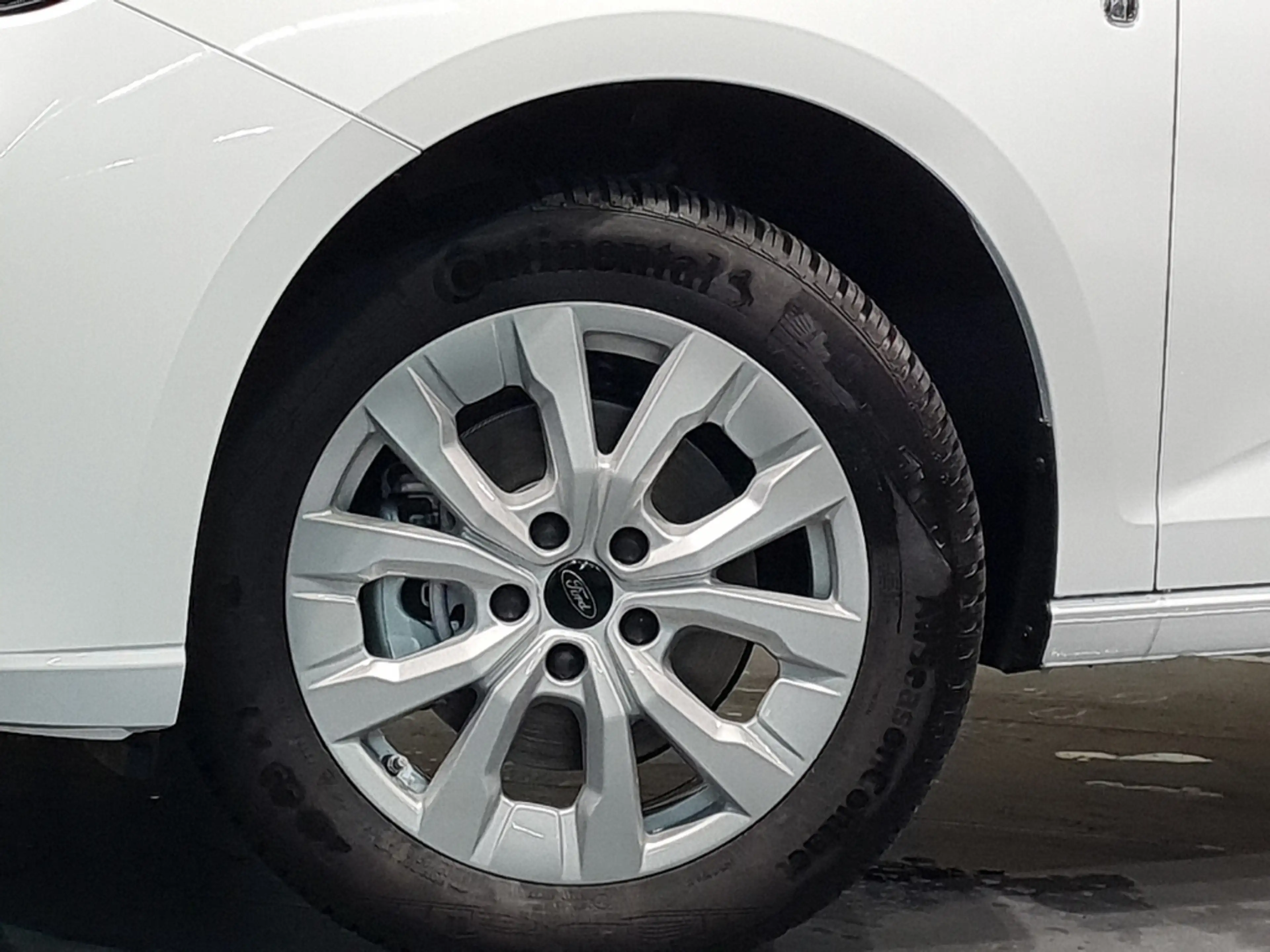 Ford Tourneo Connect L2-Titanium "AMF Rollstuhl-Umb." — photo 4