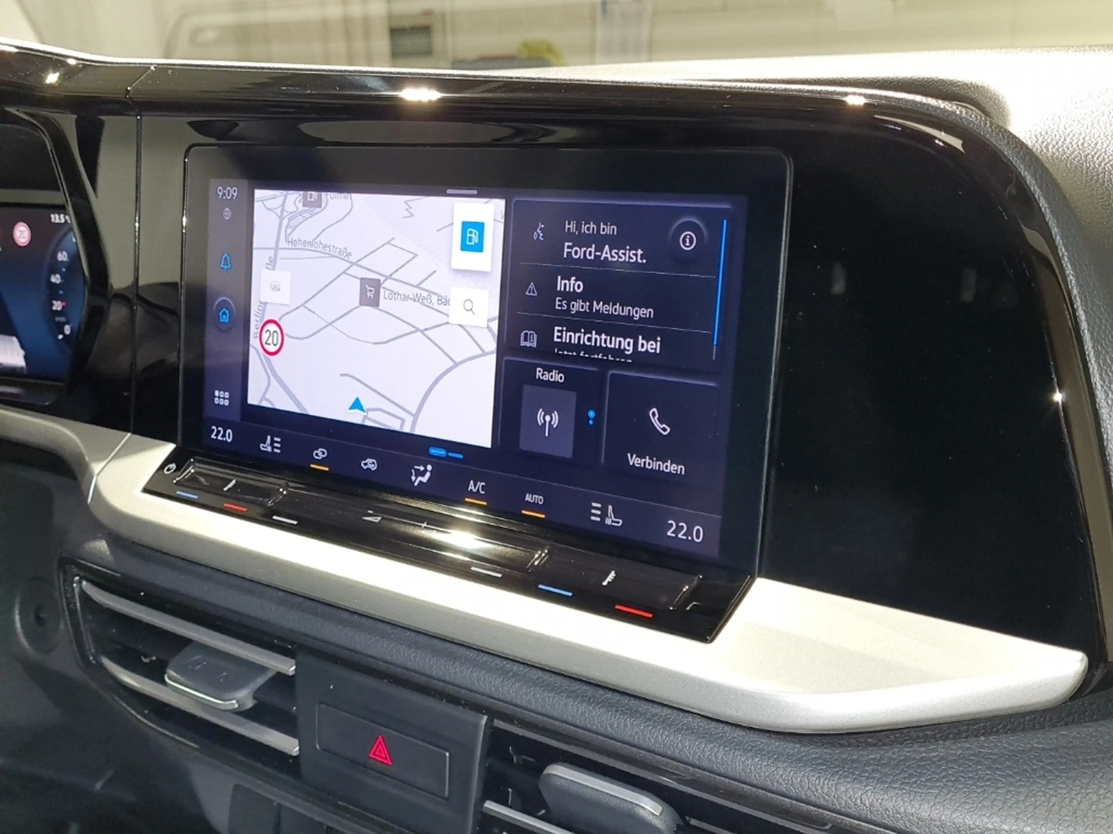Ford Tourneo Connect L2-Titanium "AMF Rollstuhl-Umb." — photo 7