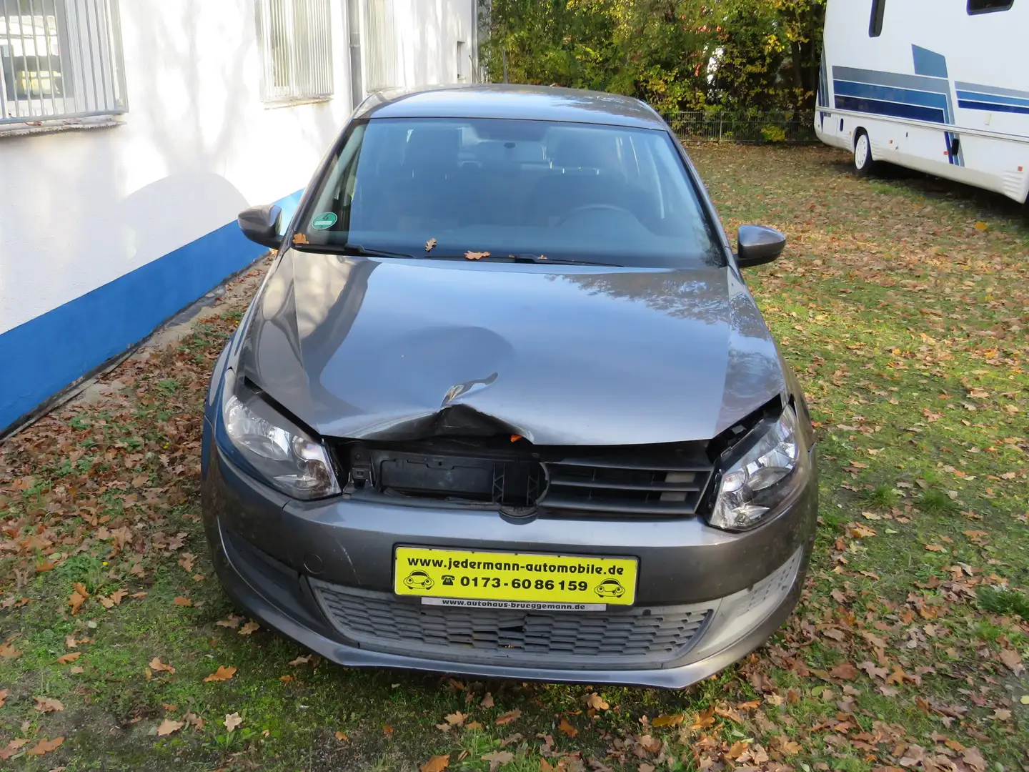 Volkswagen Polo Trendline Grau - 2