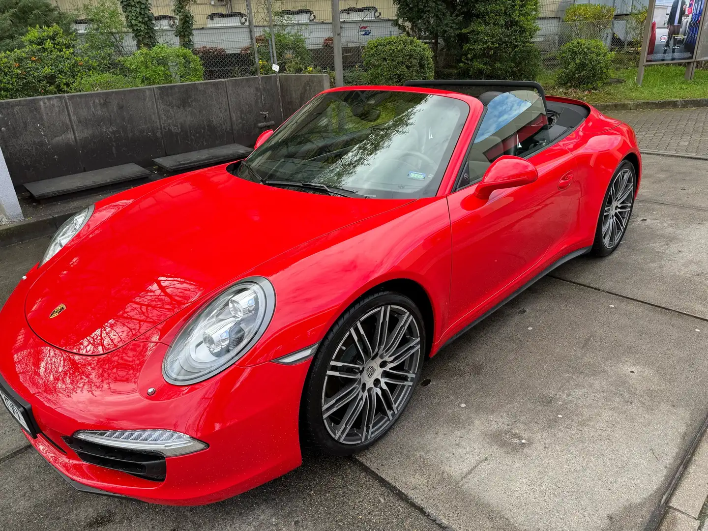 Porsche 911 911 Carrera 4 Cabriolet PDK Rood - 1