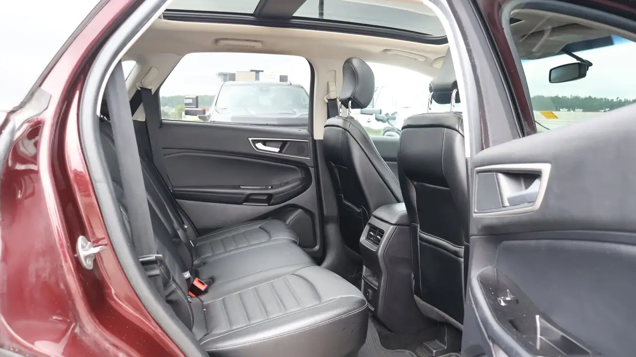 Ford Edge photo Ford Edge