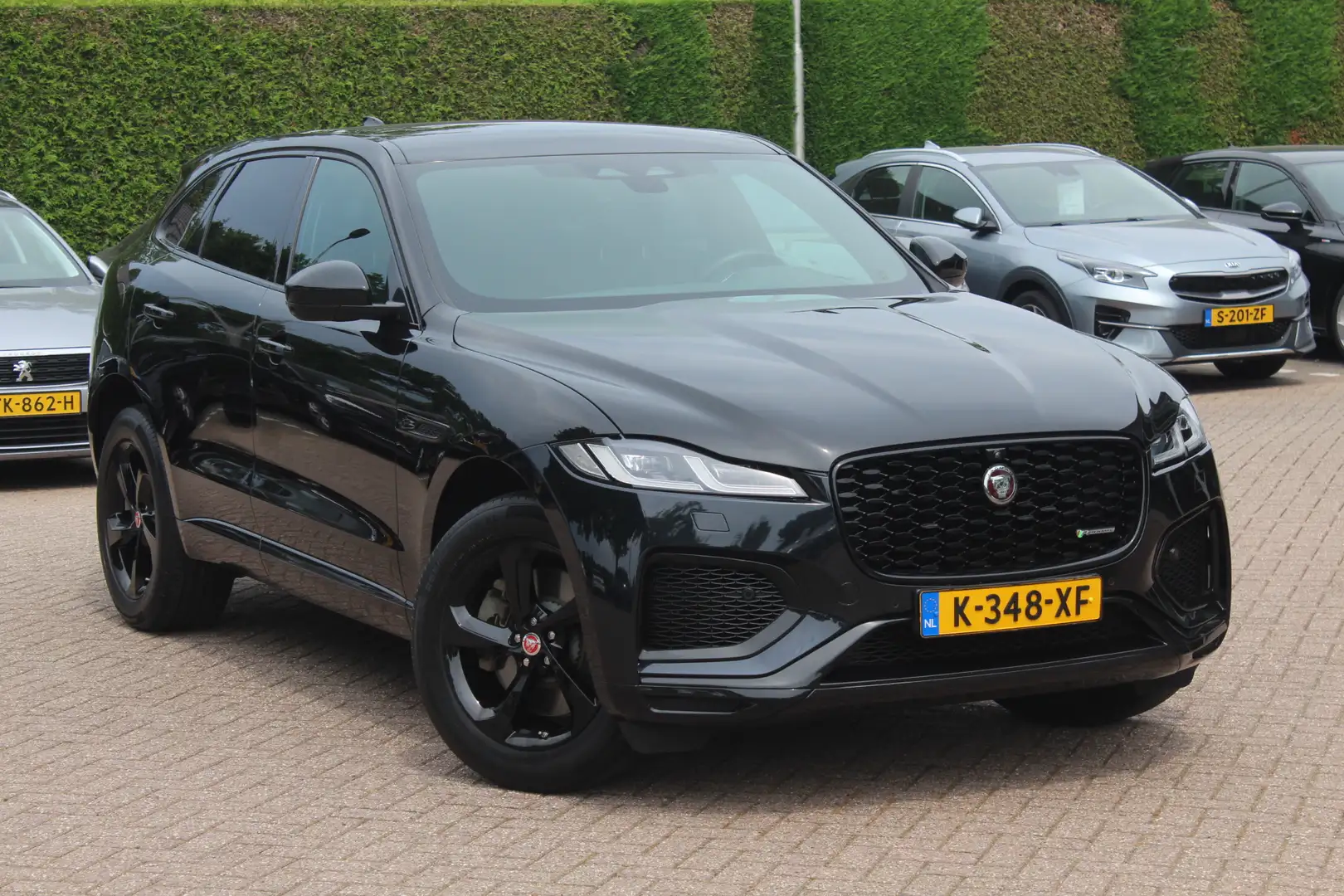 Jaguar F-Pace 2.0 P400e PHEV R-Dynamic S / 360Camera / Leder / V Zwart - 1